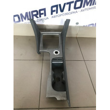 Центральна консоль Ford Focus 2 2008- 1534828